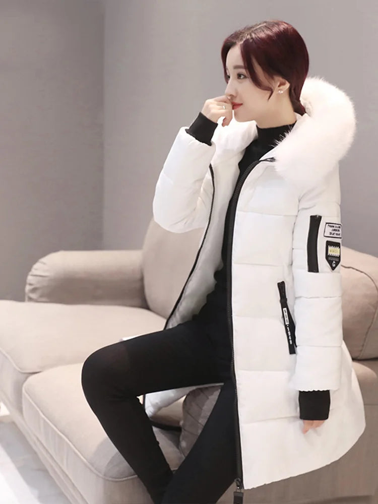 Casaco Feminino Para Inverno com Capuz e Gola Parka Elegante