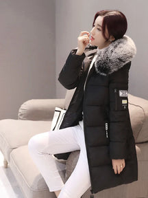 Casaco Feminino Para Inverno com Capuz e Gola Parka Elegante