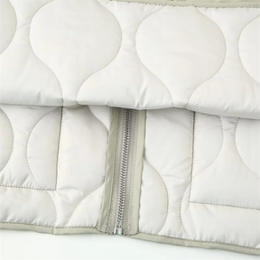 Casaco Feminino Leve de Algodão com Decoração de Bolsos - Modelo Oversized