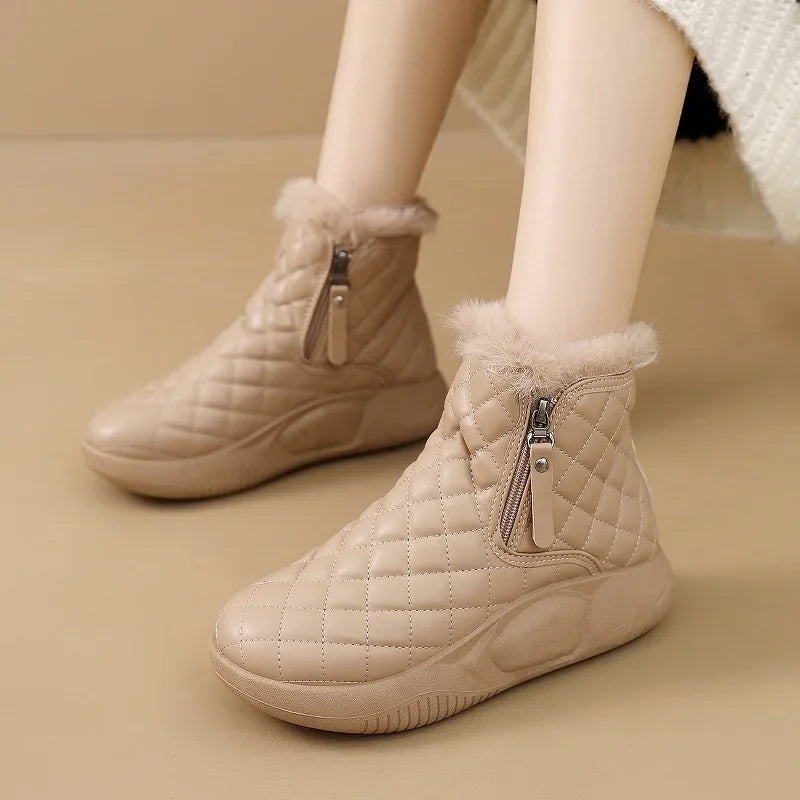 Bota Feminina Para Inverno com Zíper Solado Grosso